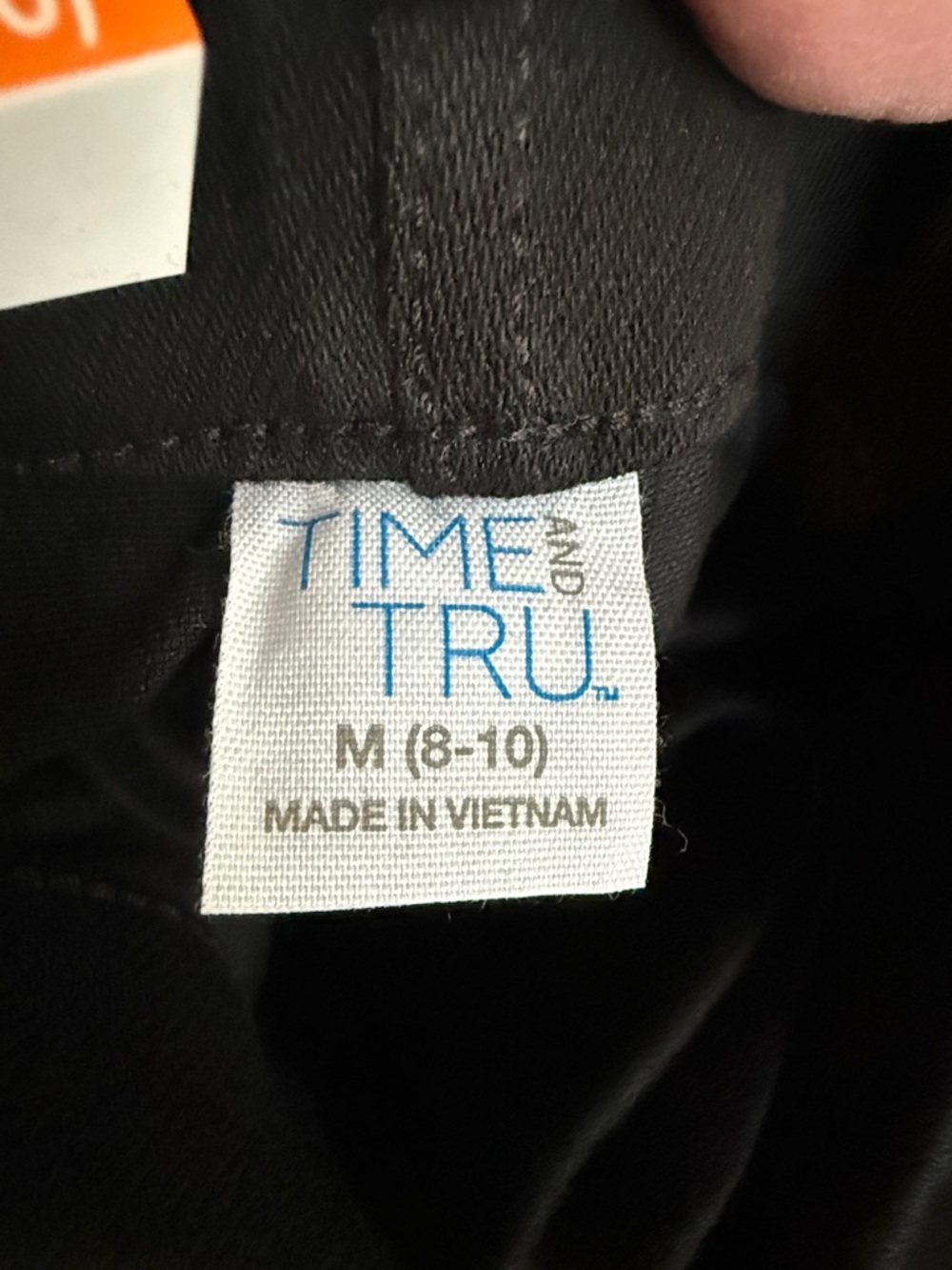 Bundle - Time and Tru Women’s Denim Capris - Light Blue and Black - Picture 10 of 10